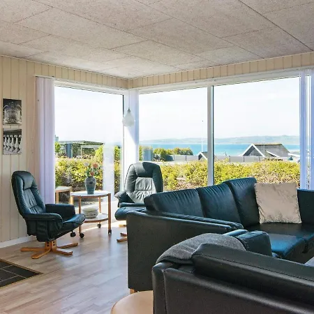 펜션 10 Person Holiday In