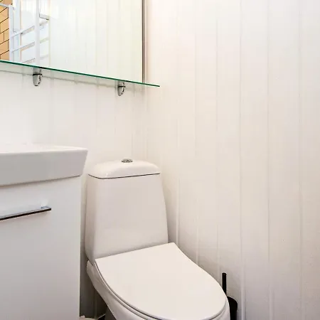 10 Person Holiday In * 에벨토프트